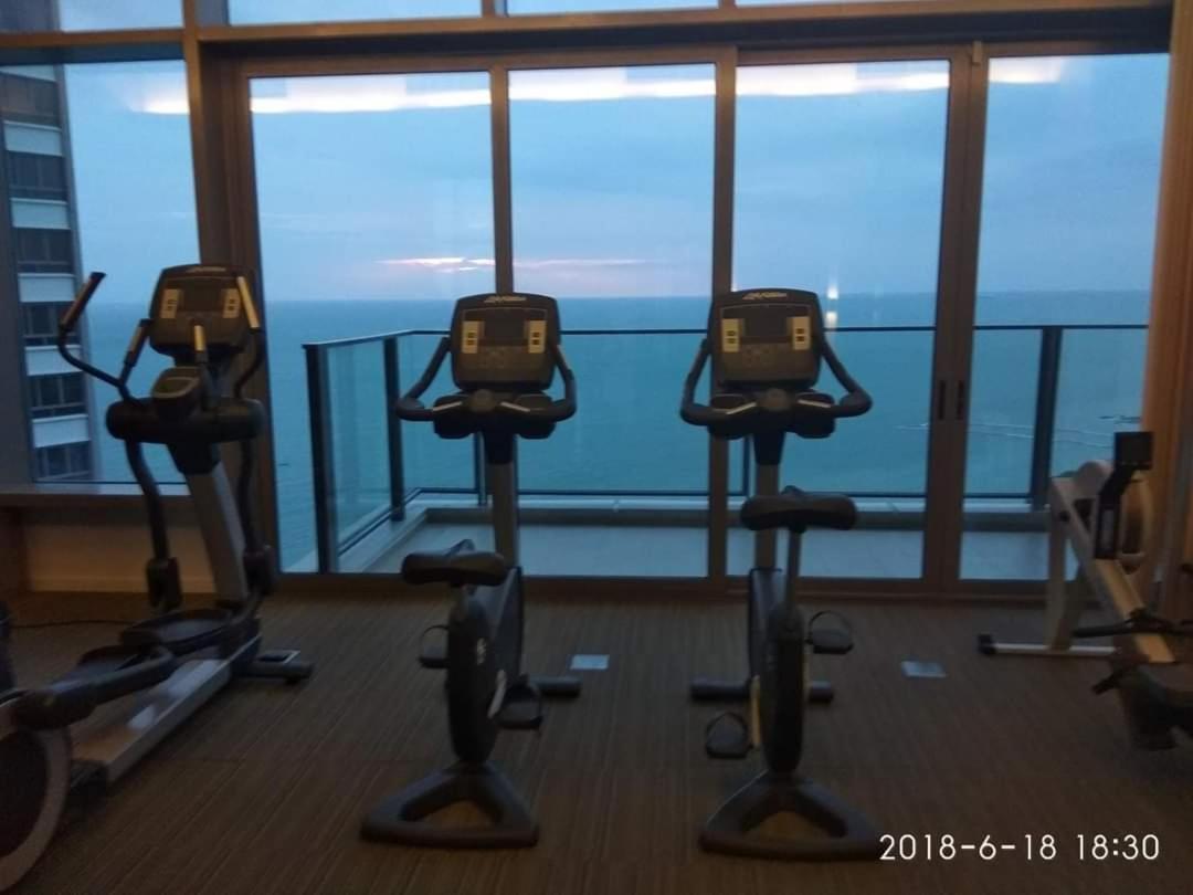 Sea View Apartment In Pattaya Extérieur photo