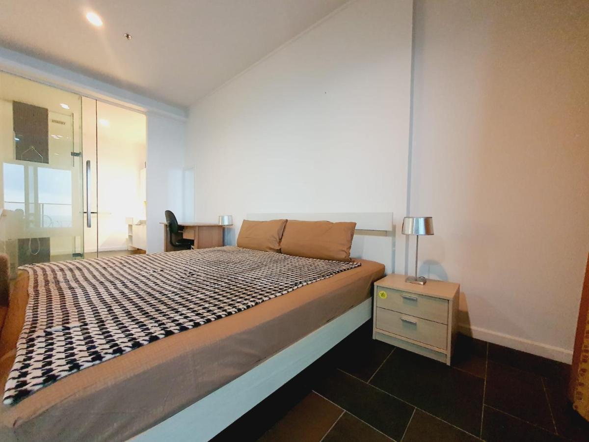 Sea View Apartment In Pattaya Extérieur photo