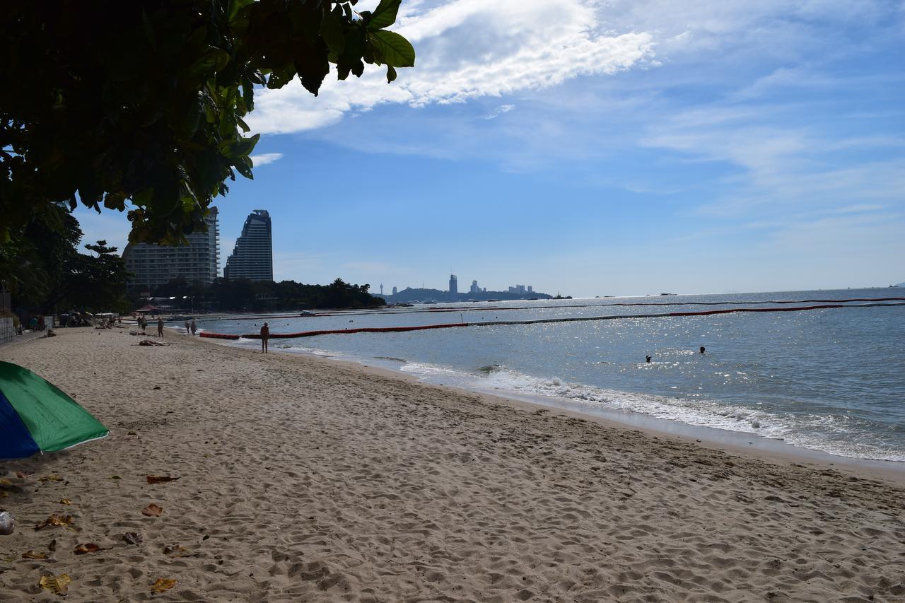 Sea View Apartment In Pattaya Extérieur photo
