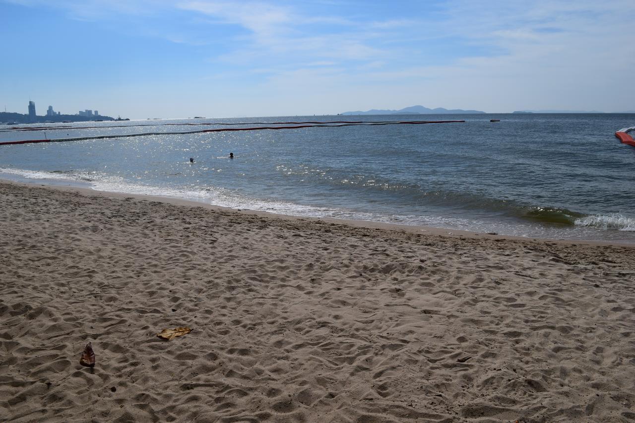 Sea View Apartment In Pattaya Extérieur photo